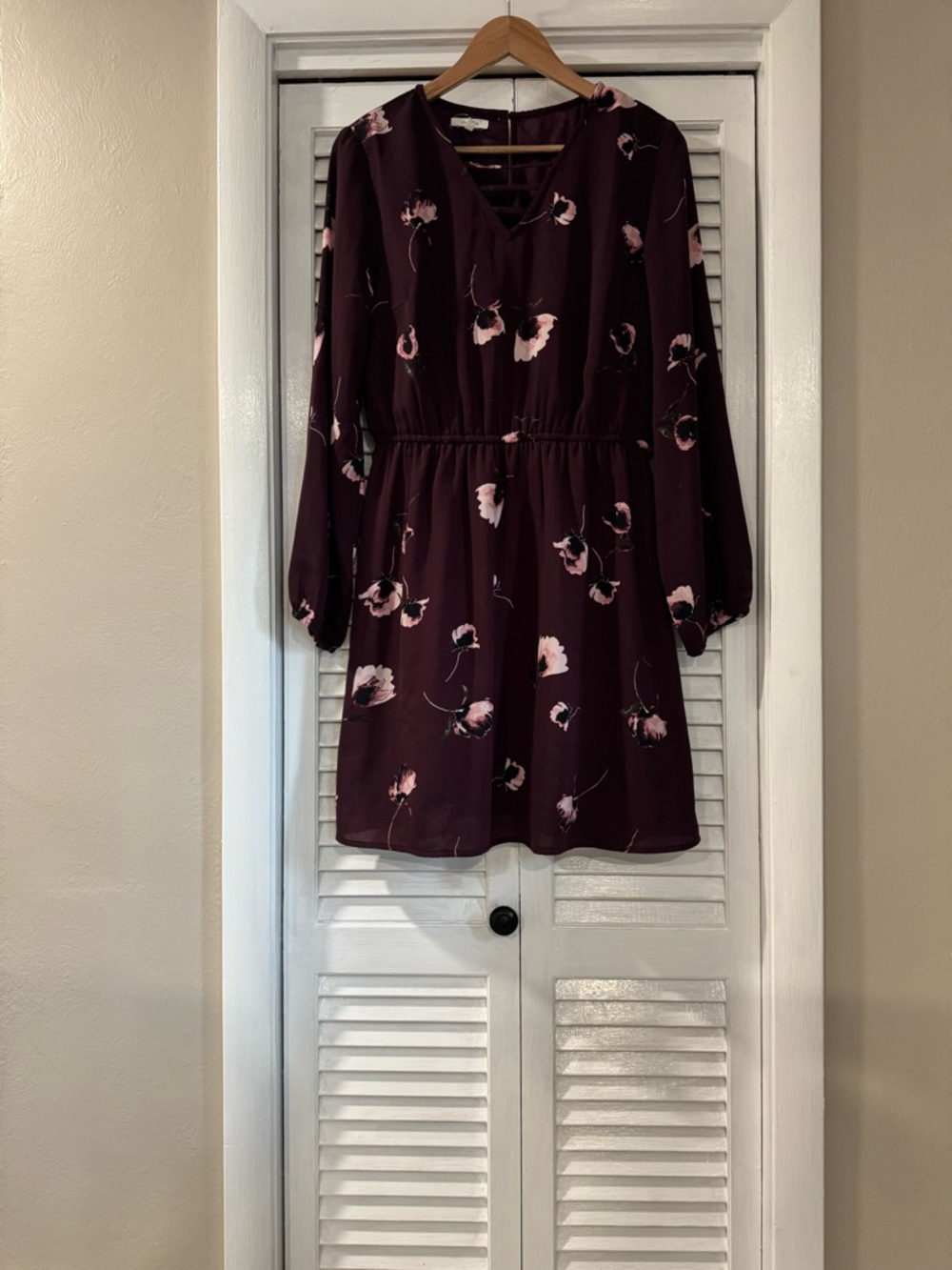 Burgundy Floral V-Neck Long Sleeve Dress